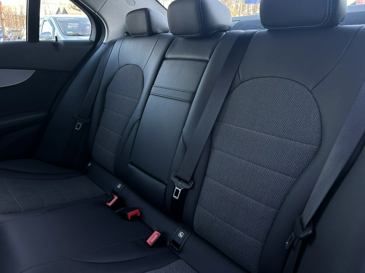 Mercedes C 220 - Zdjęcie 39