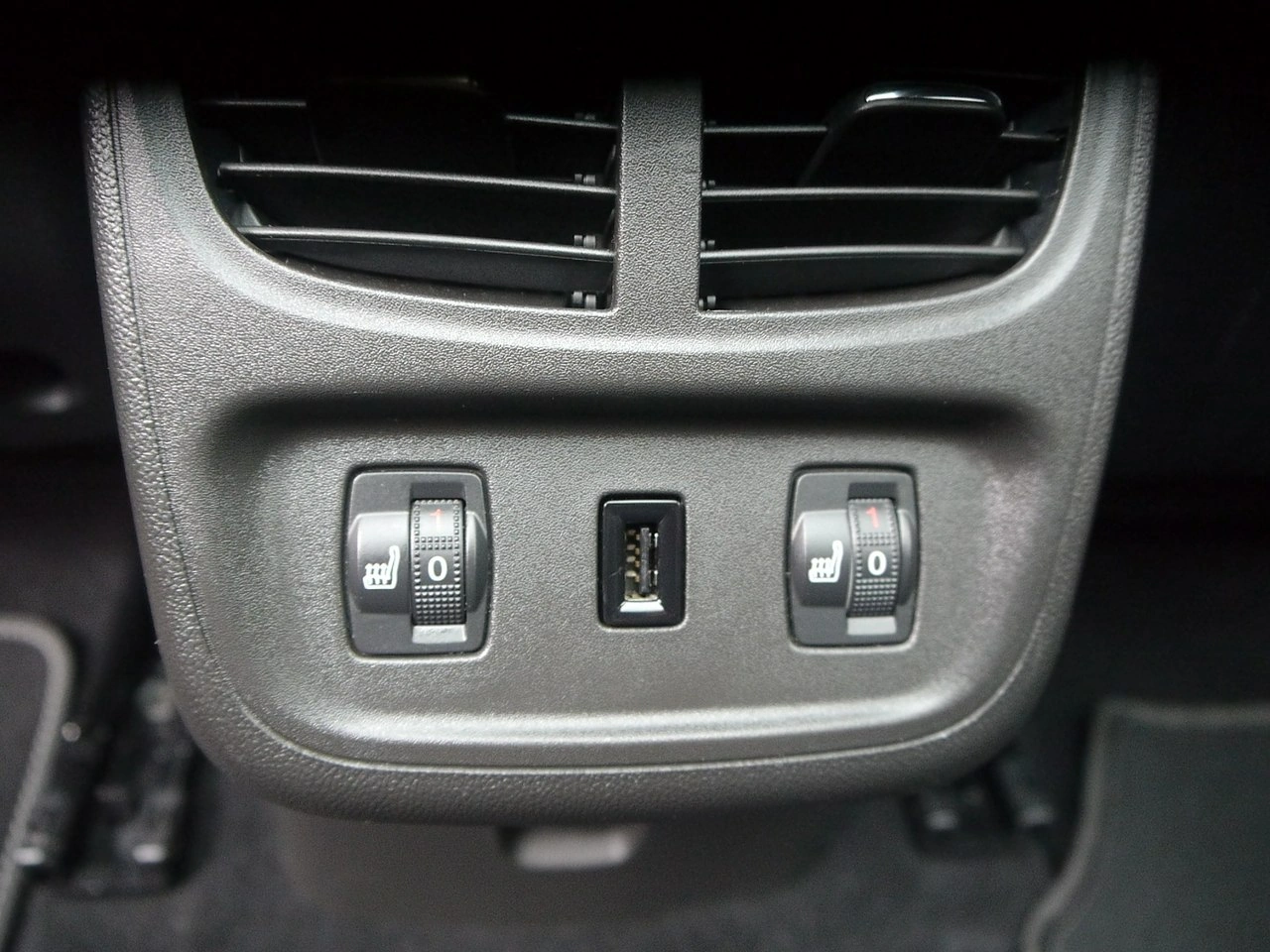 Opel Grandland X - Zdjęcie 30