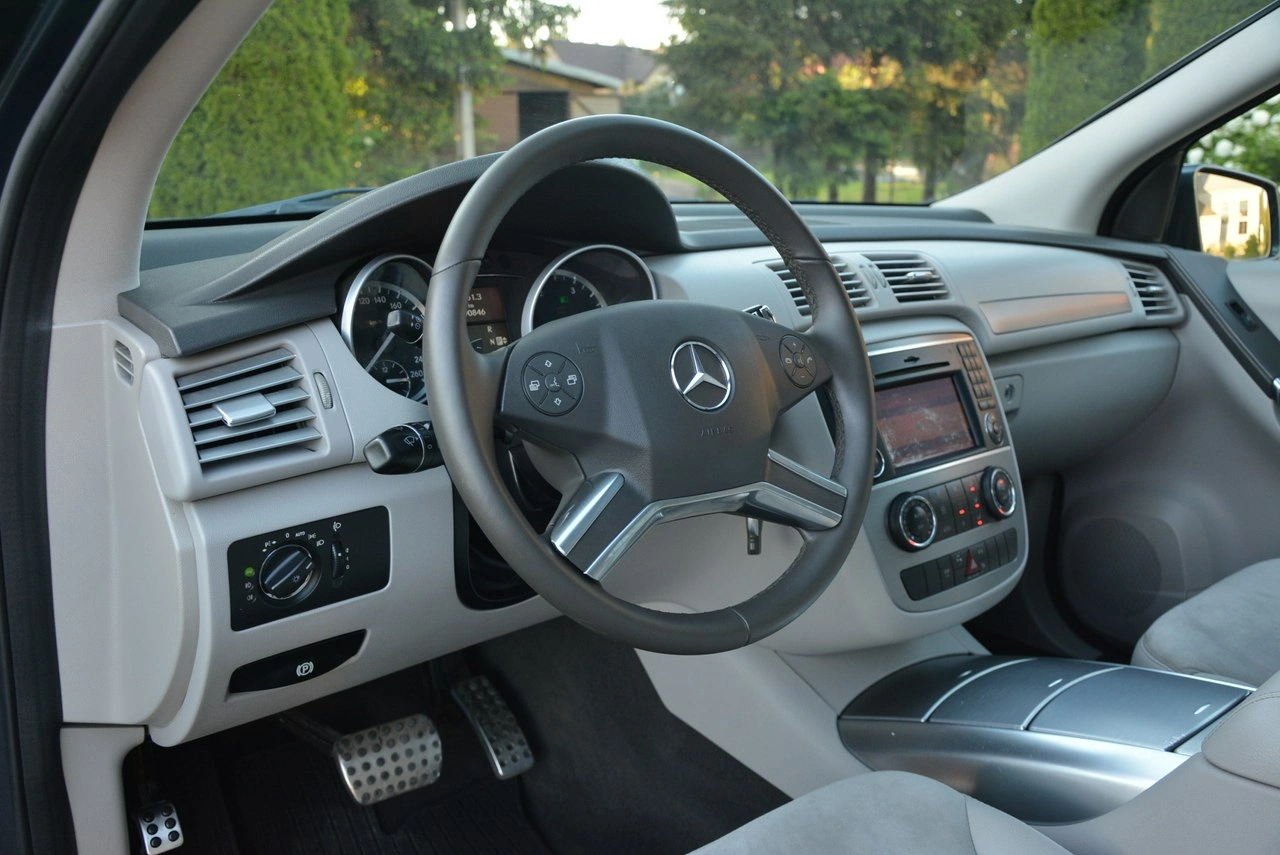 Mercedes R 350 - Zdjęcie 18
