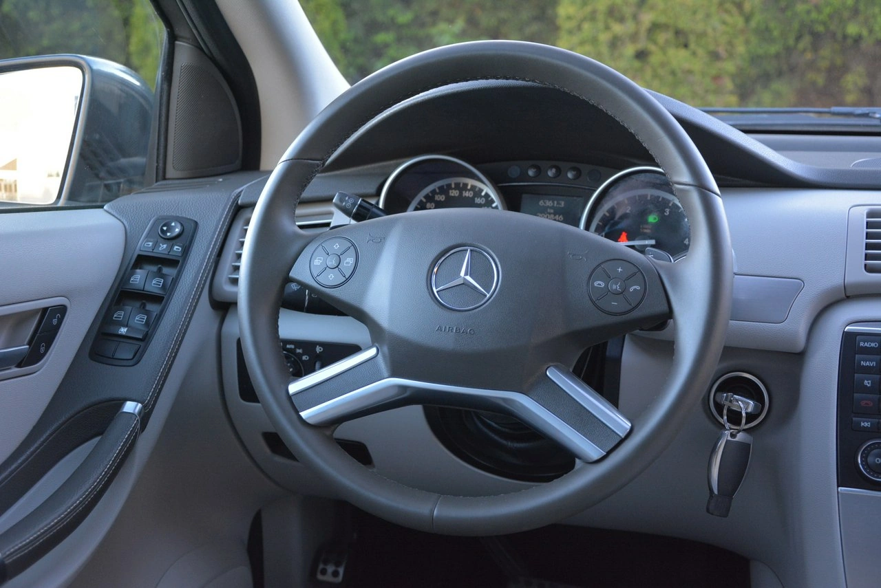 Mercedes R 350 - Zdjęcie 31