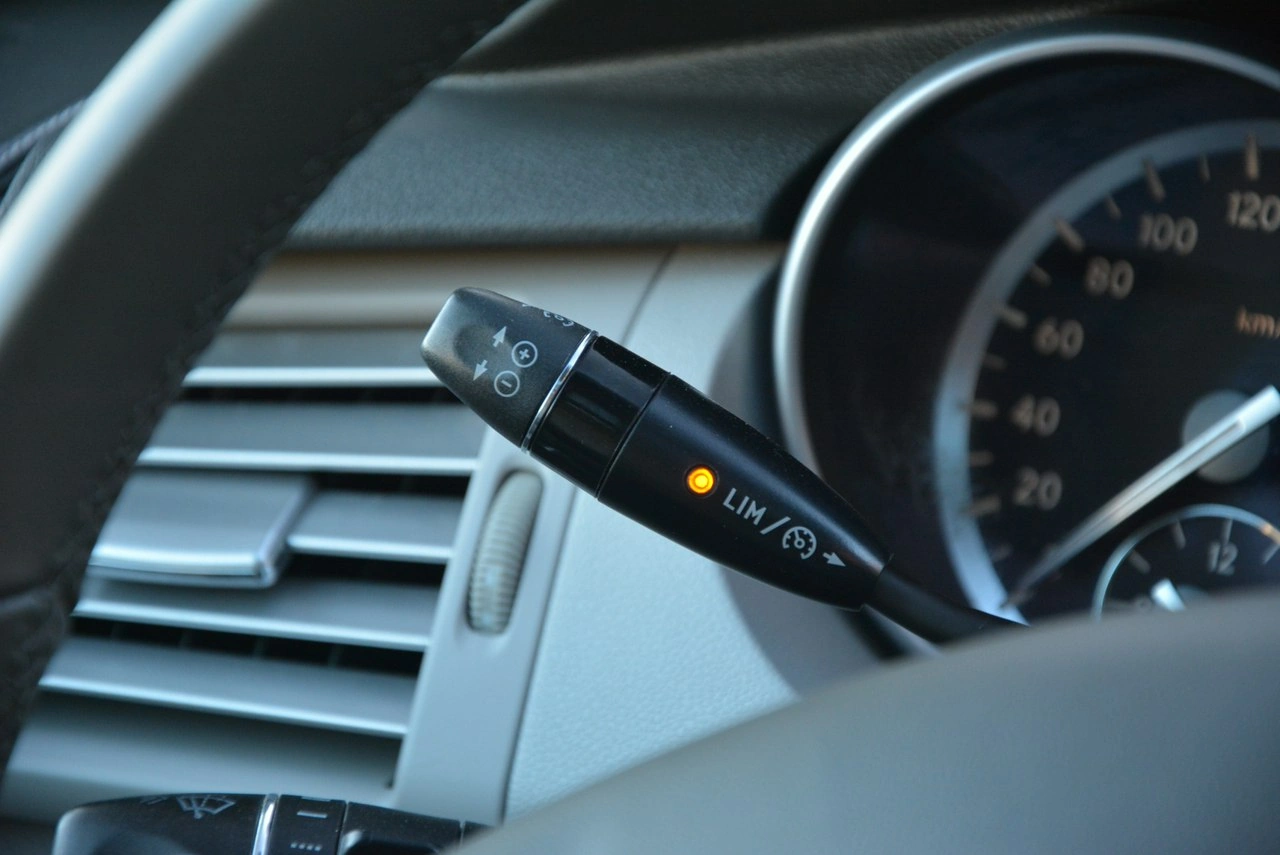 Mercedes R 350 - Zdjęcie 36