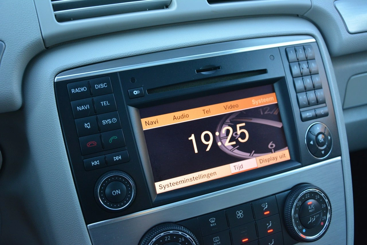 Mercedes R 350 - Zdjęcie 39