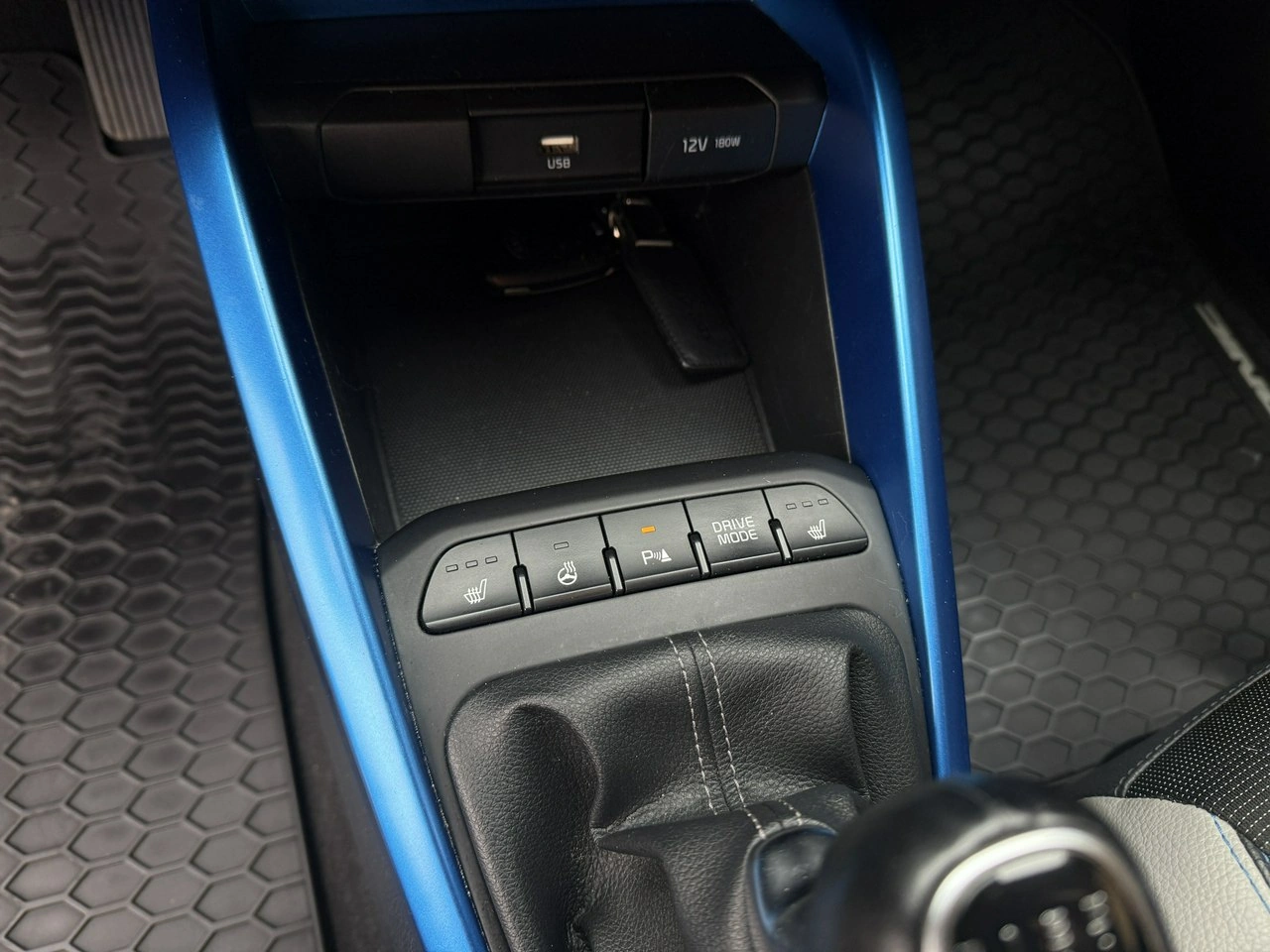 Kia Stonic - Zdjęcie 21