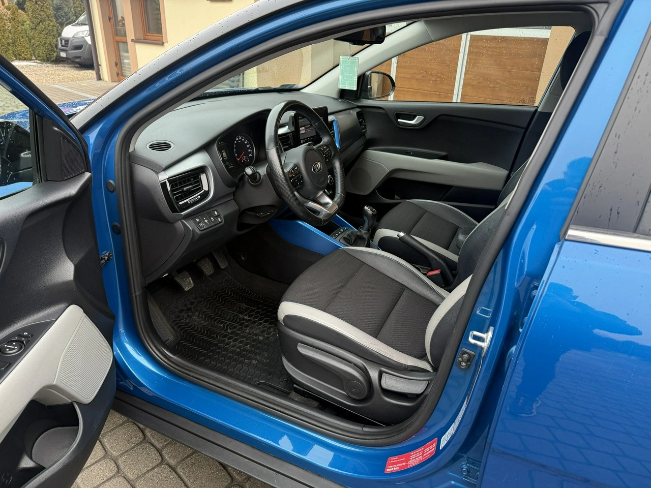 Kia Stonic - Zdjęcie 25