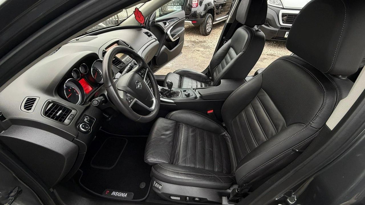Opel Insignia - Zdjęcie 9