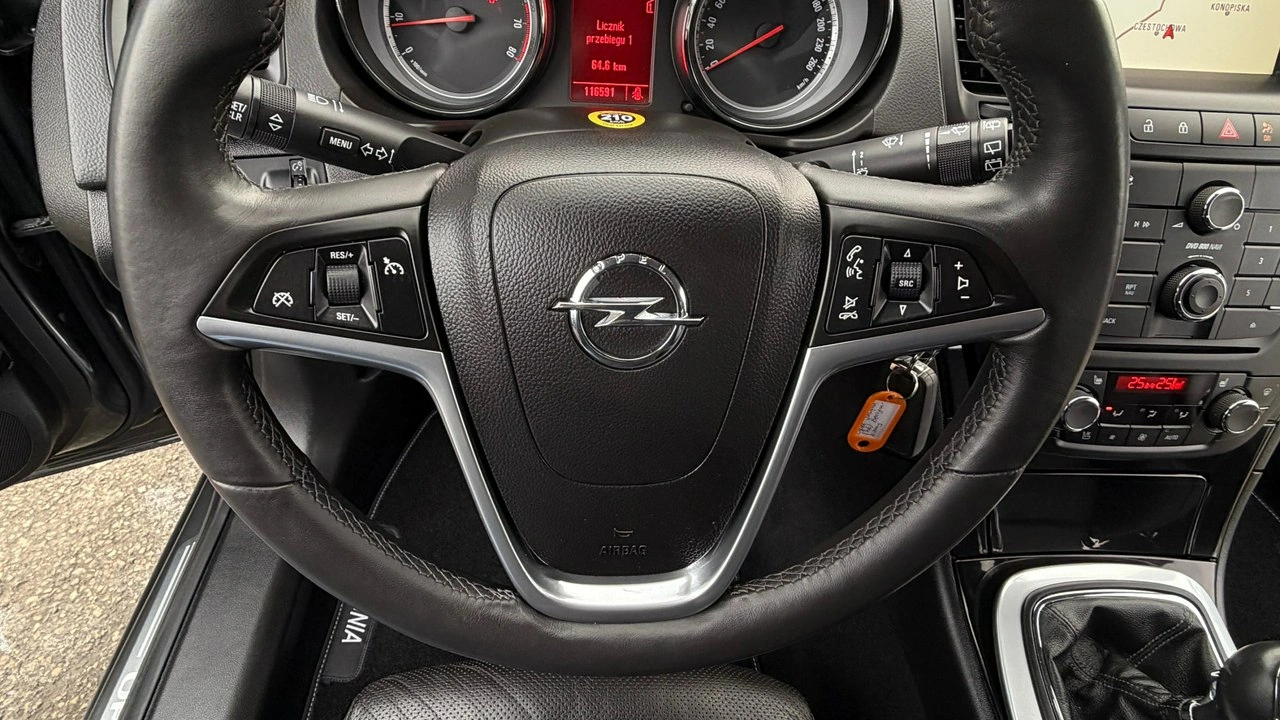 Opel Insignia - Zdjęcie 14