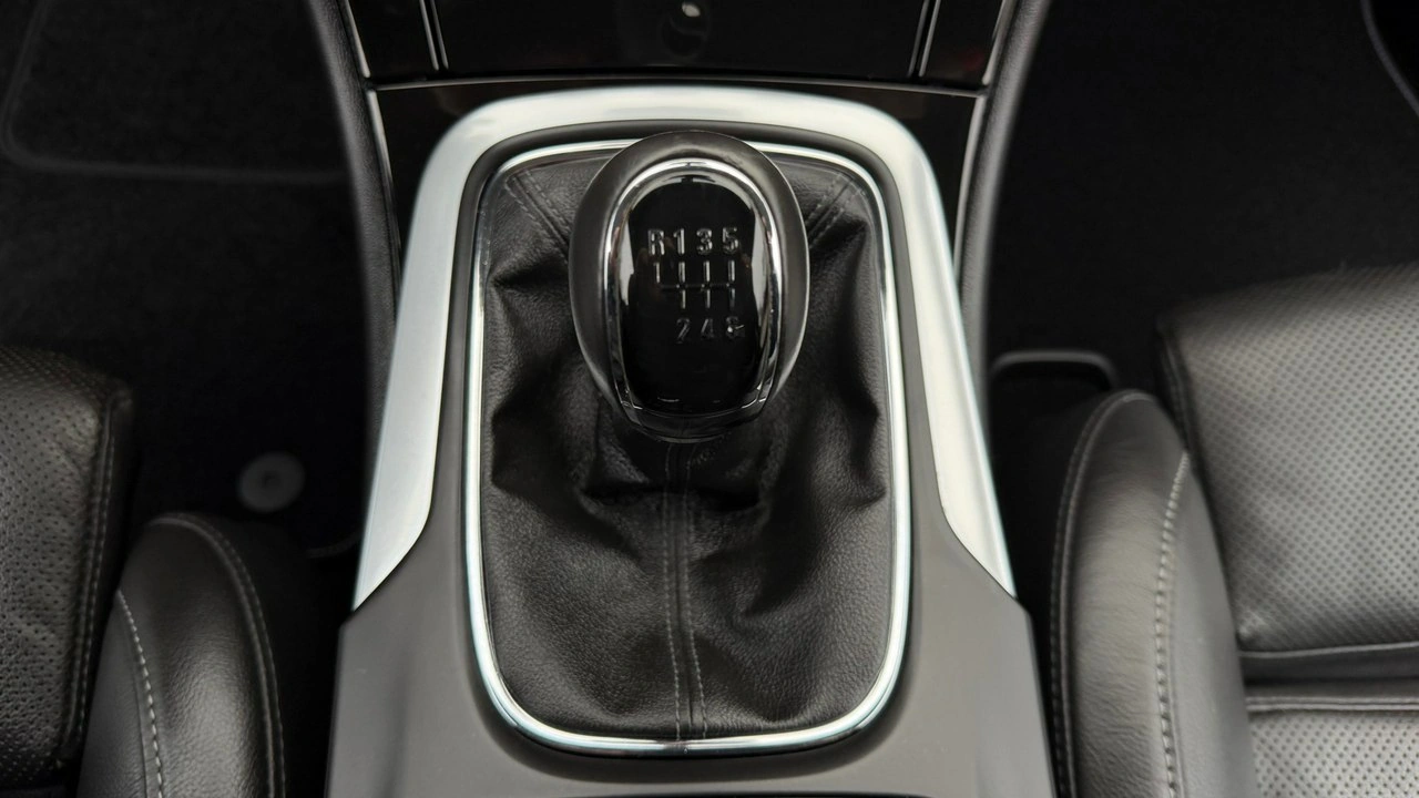 Opel Insignia - Zdjęcie 19