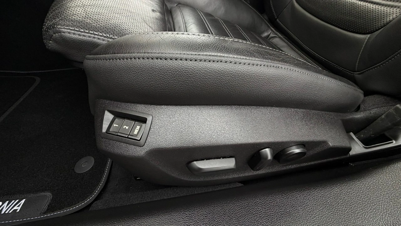 Opel Insignia - Zdjęcie 22