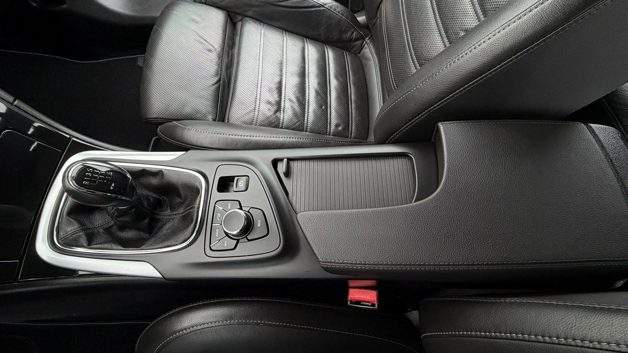 Opel Insignia - Zdjęcie 23