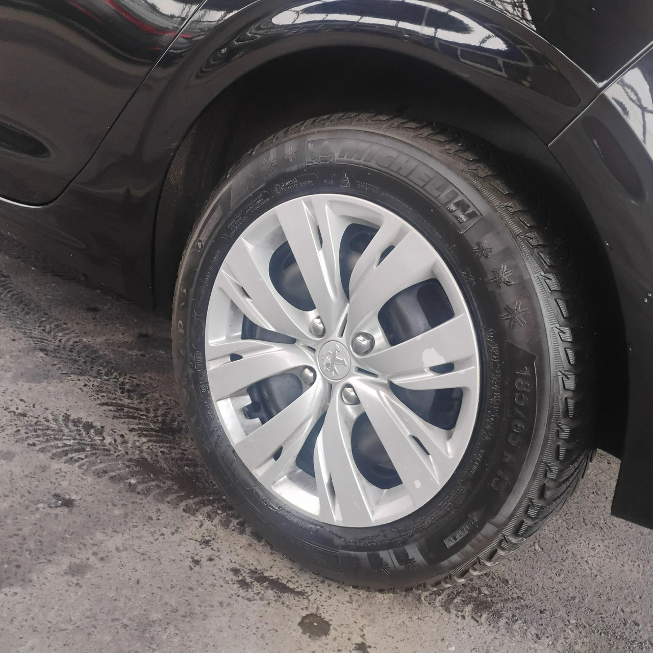 Peugeot 208 - Zdjęcie 34