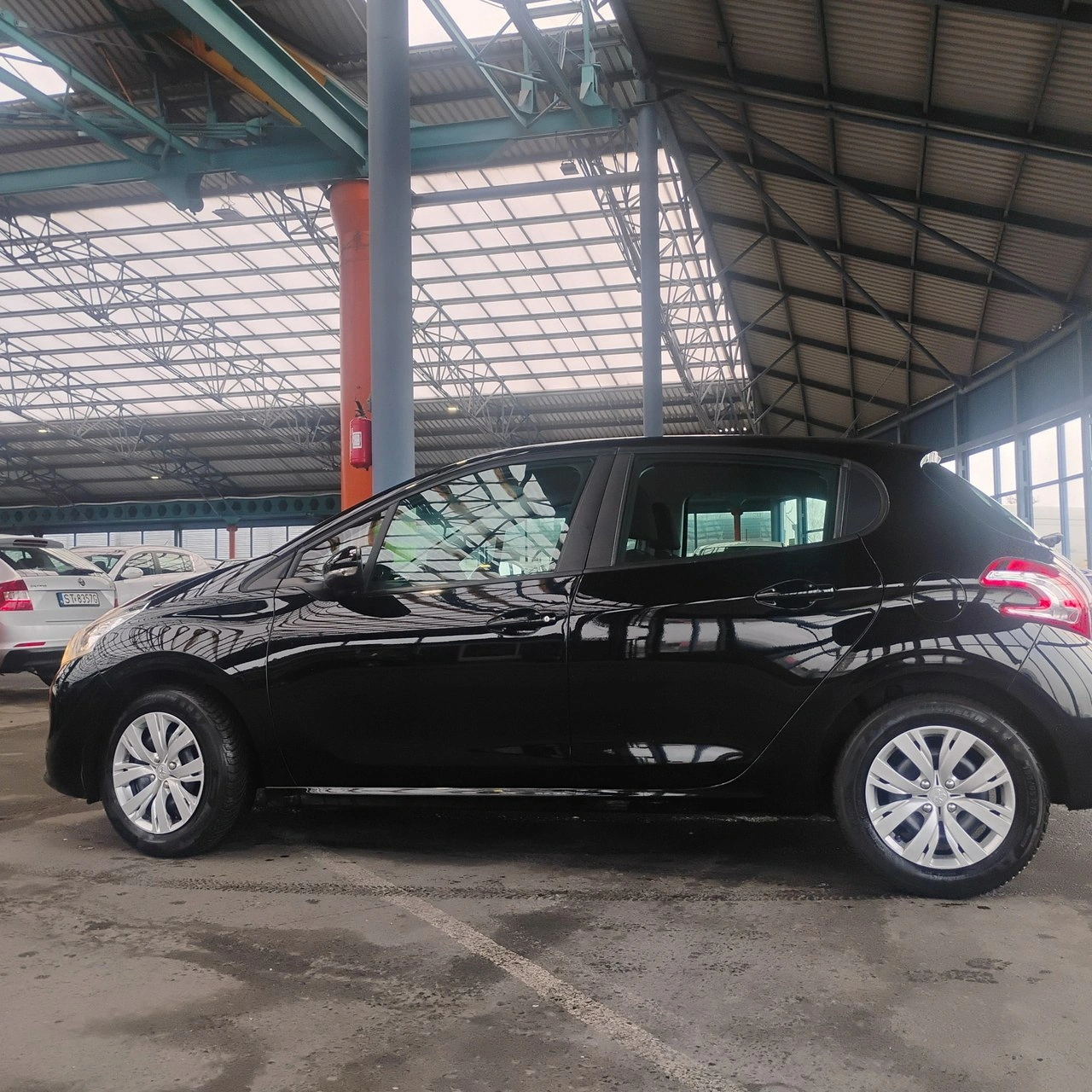 Peugeot 208 - Zdjęcie 3