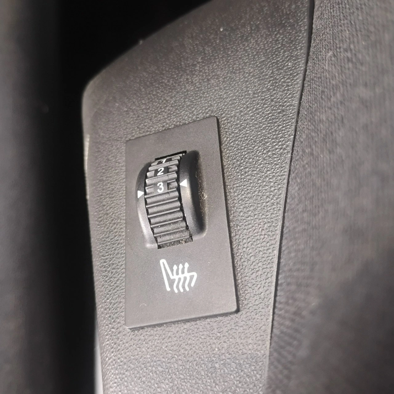 Peugeot 208 - Zdjęcie 17