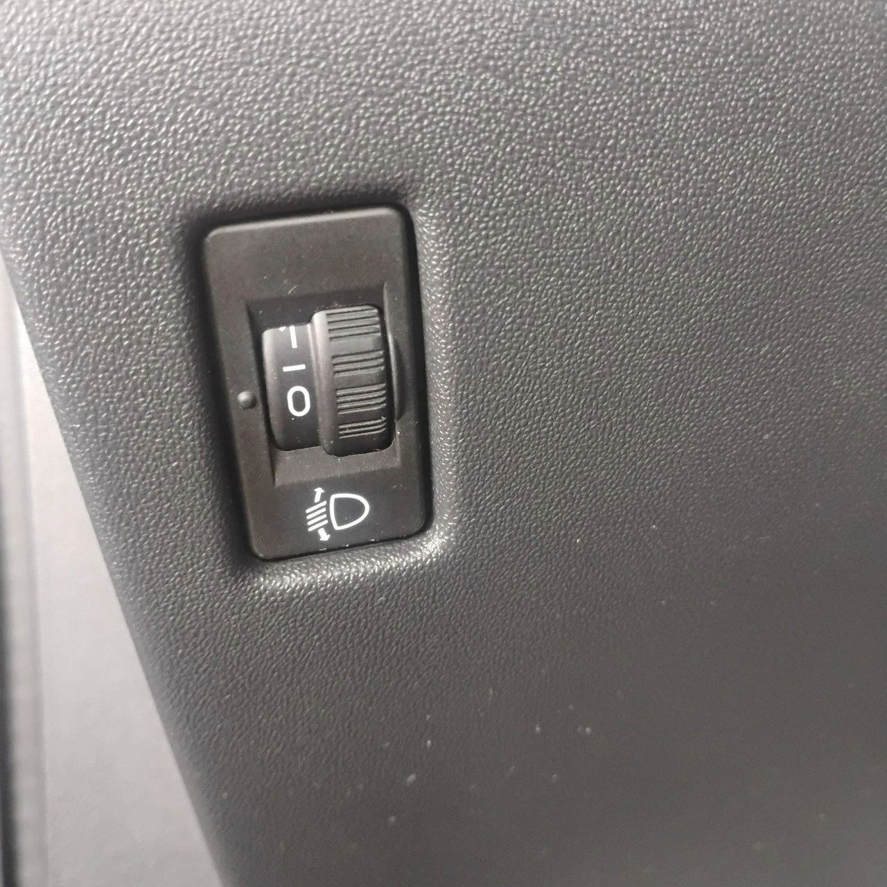 Peugeot 208 - Zdjęcie 16