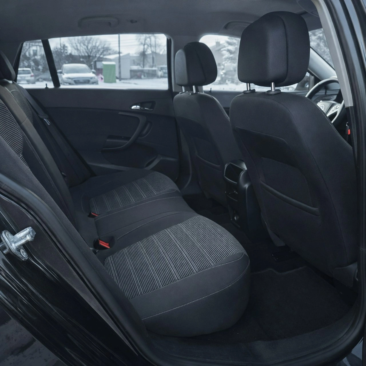 Opel Insignia - Zdjęcie 18