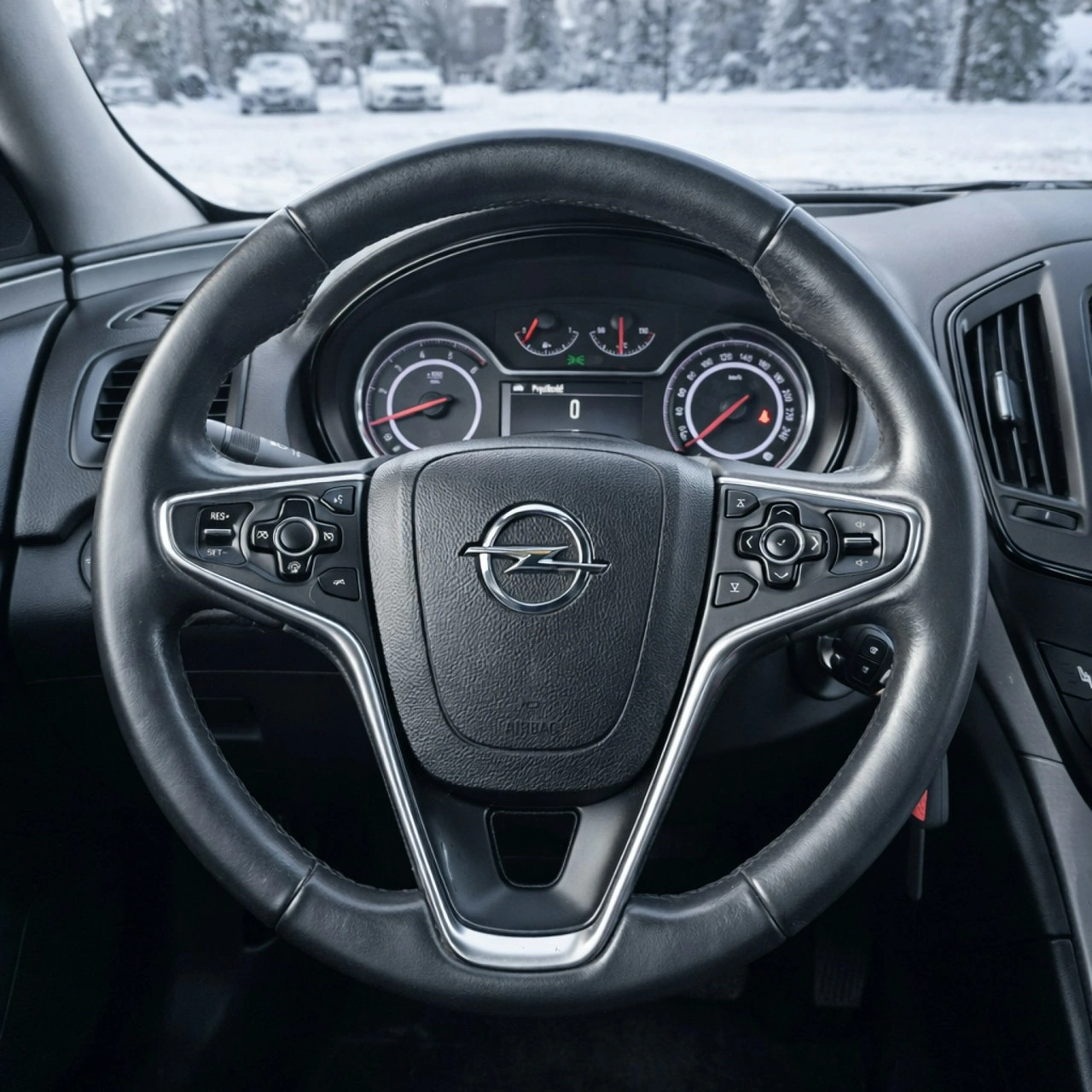 Opel Insignia - Zdjęcie 21