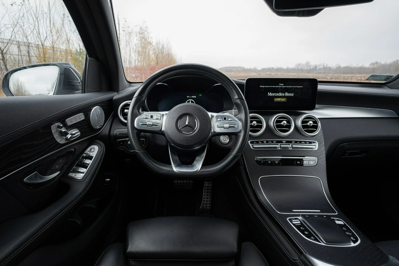Mercedes GLC 300 - Zdjęcie 17