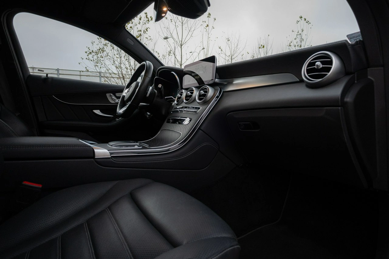 Mercedes GLC 300 - Zdjęcie 20