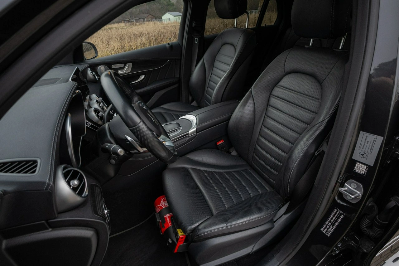 Mercedes GLC 300 - Zdjęcie 23