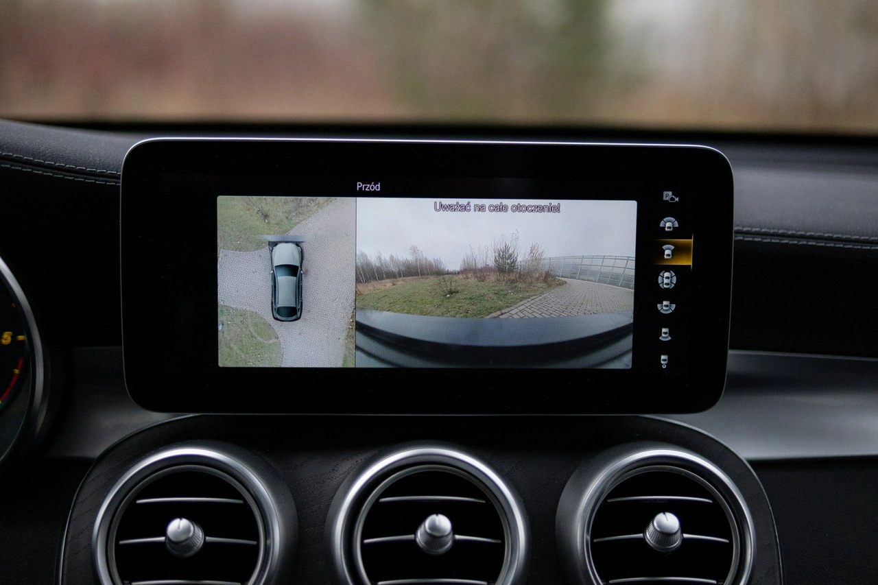 Mercedes GLC 300 - Zdjęcie 30