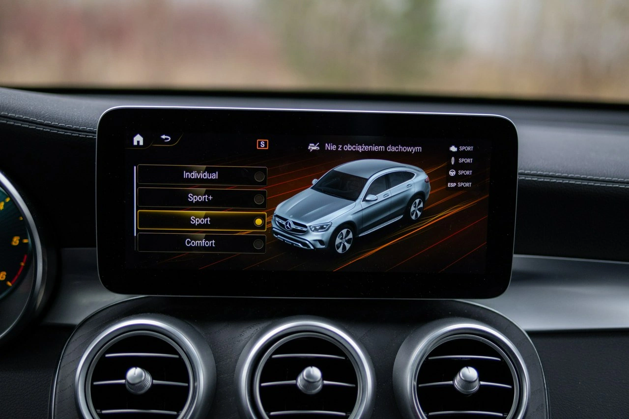 Mercedes GLC 300 - Zdjęcie 31