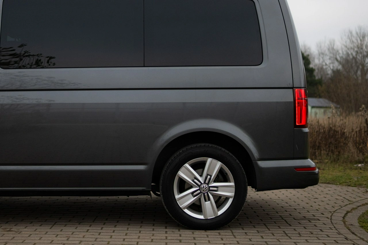 Volkswagen Multivan - Zdjęcie 11