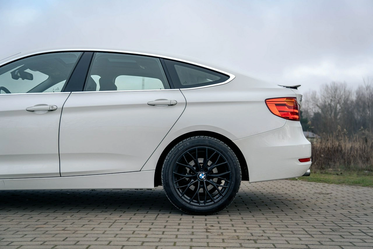 BMW 318 - Zdjęcie 11