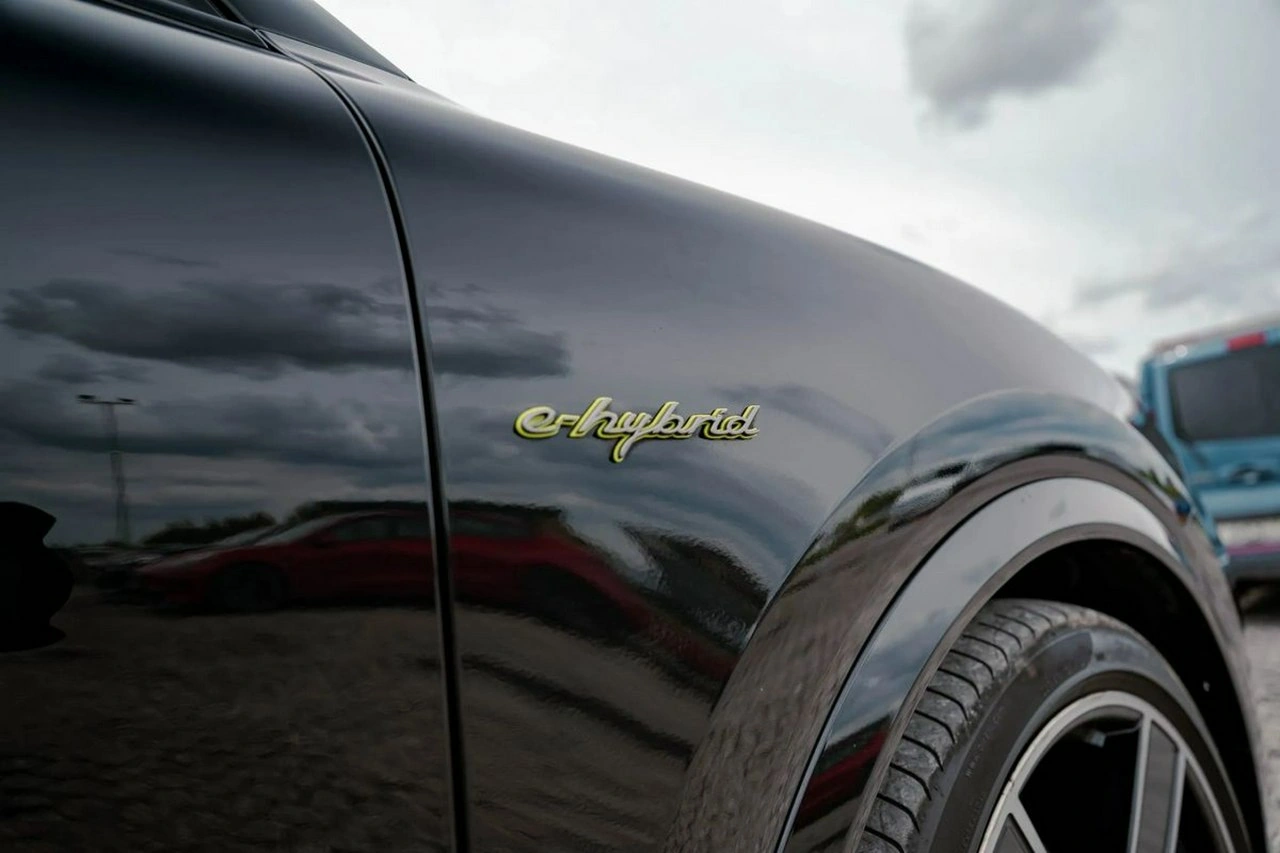 Porsche Cayenne - Zdjęcie 12