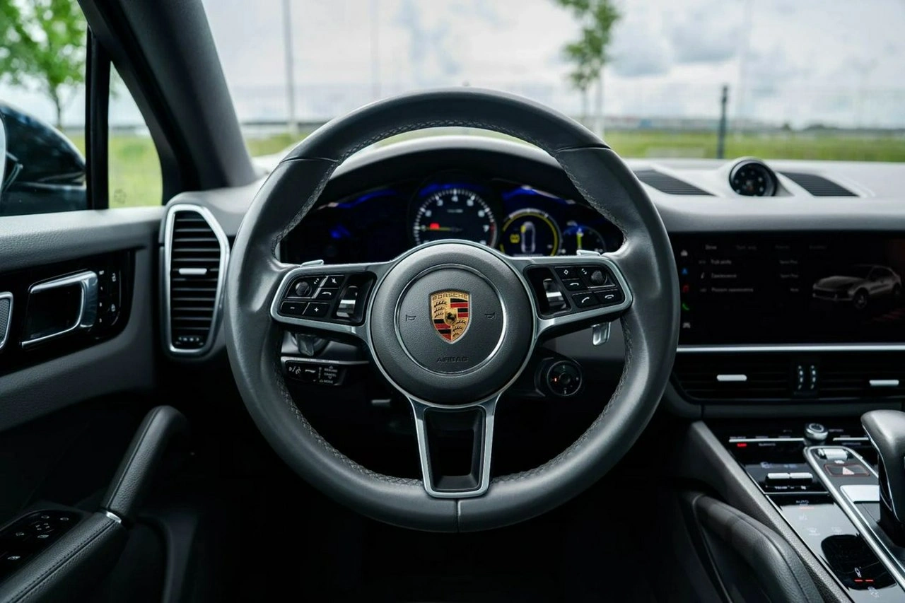 Porsche Cayenne - Zdjęcie 15