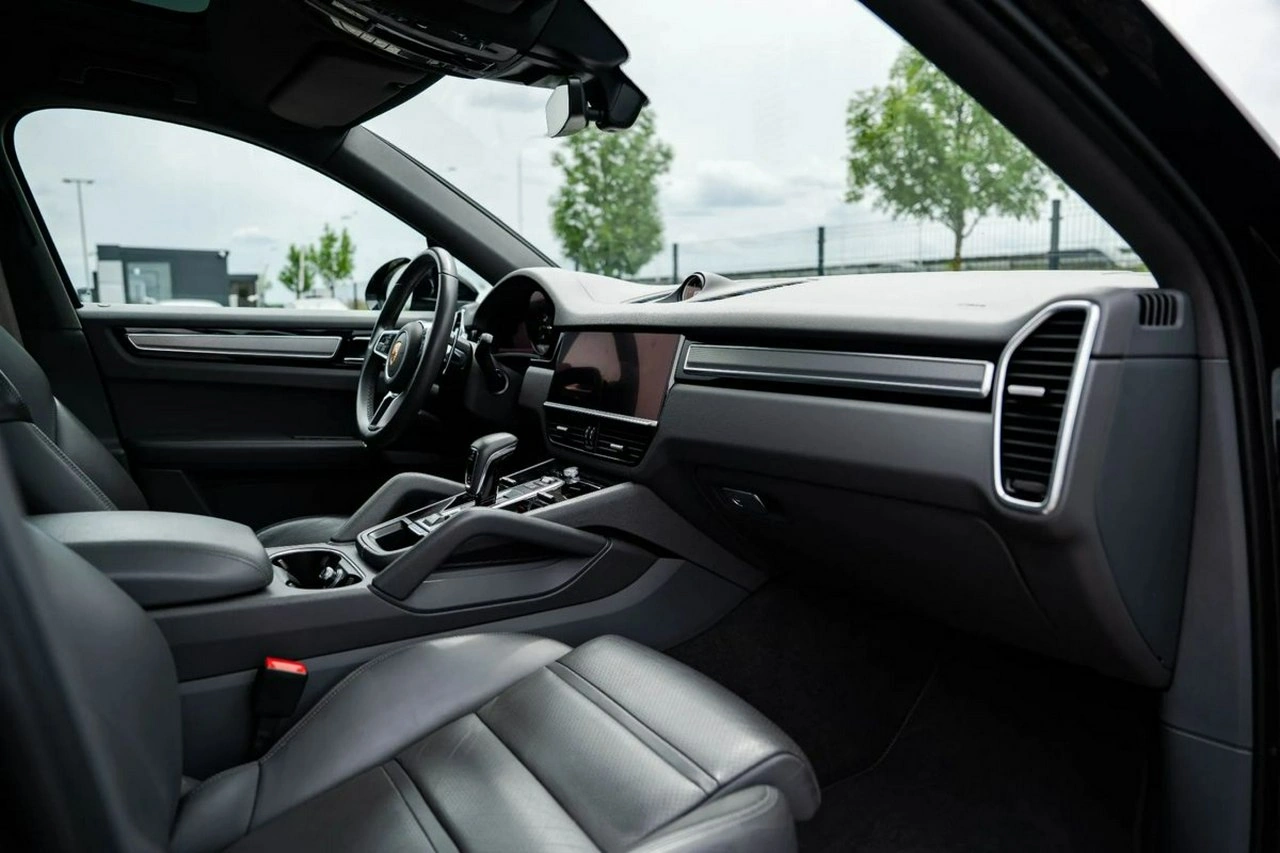 Porsche Cayenne - Zdjęcie 19