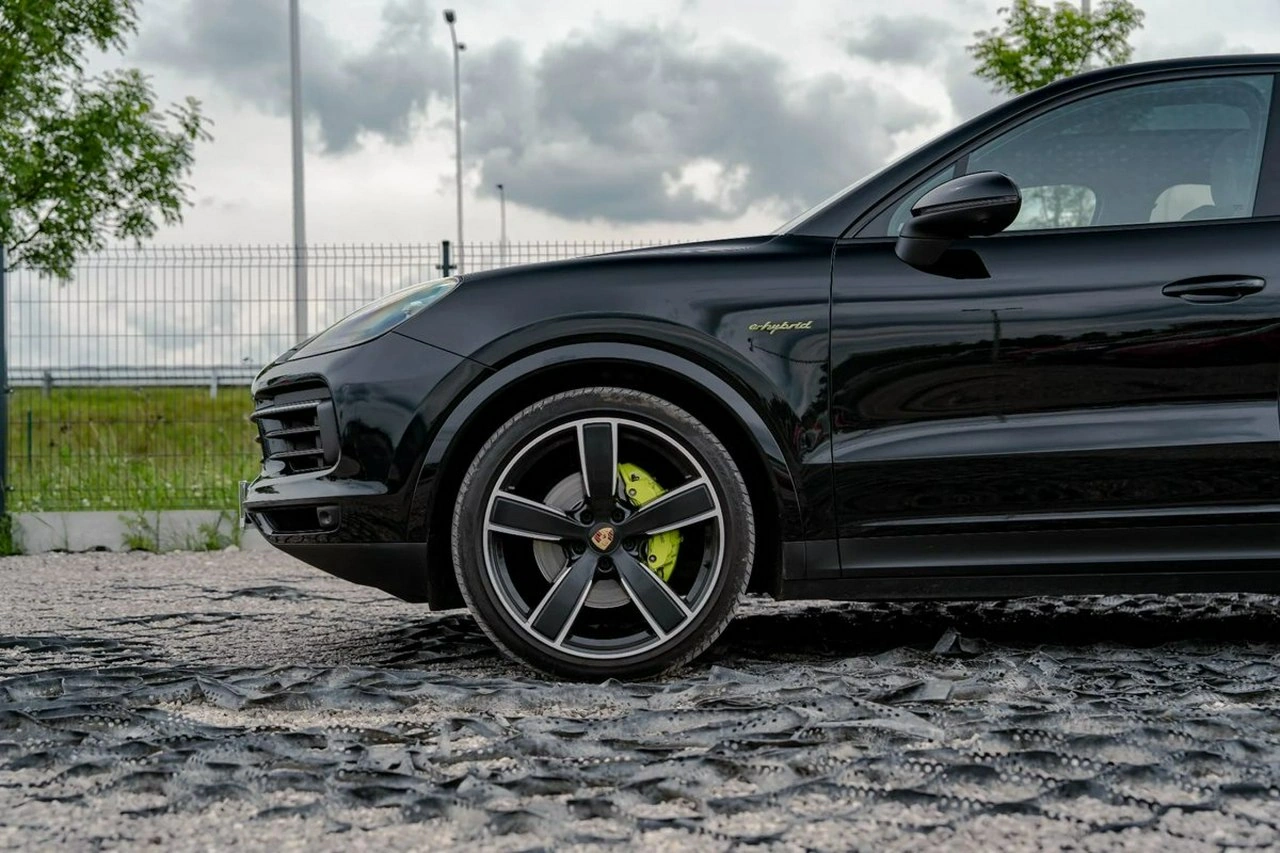 Porsche Cayenne - Zdjęcie 9