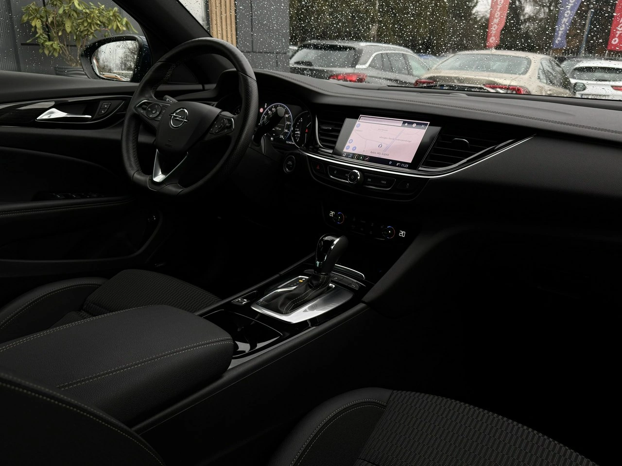 Opel Insignia - Zdjęcie 15