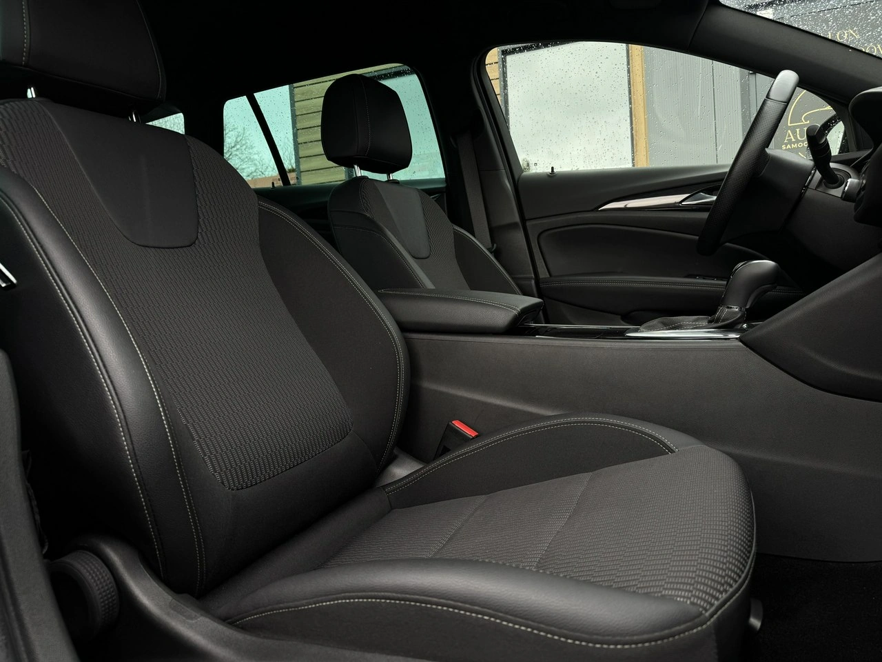 Opel Insignia - Zdjęcie 17