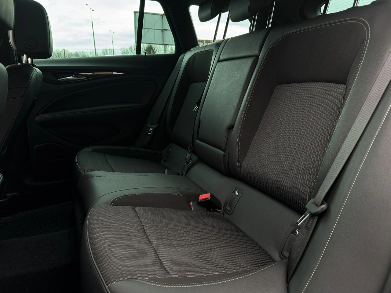 Opel Insignia - Zdjęcie 20