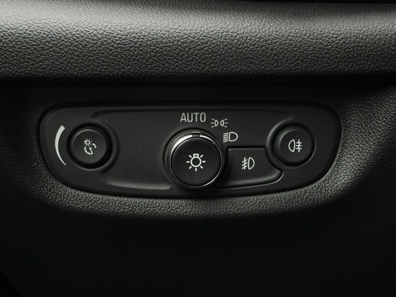 Opel Insignia - Zdjęcie 28