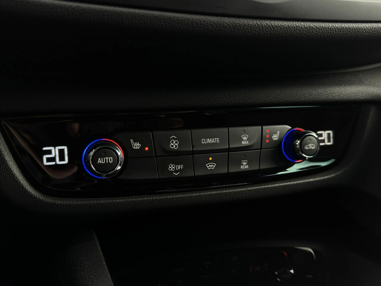 Opel Insignia - Zdjęcie 33