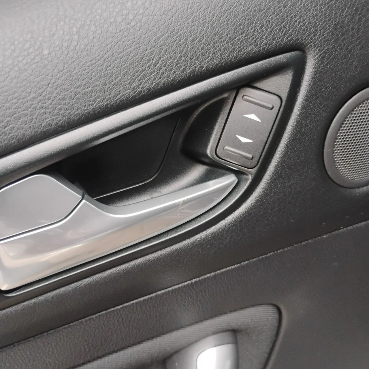 Ford Mondeo - Zdjęcie 33