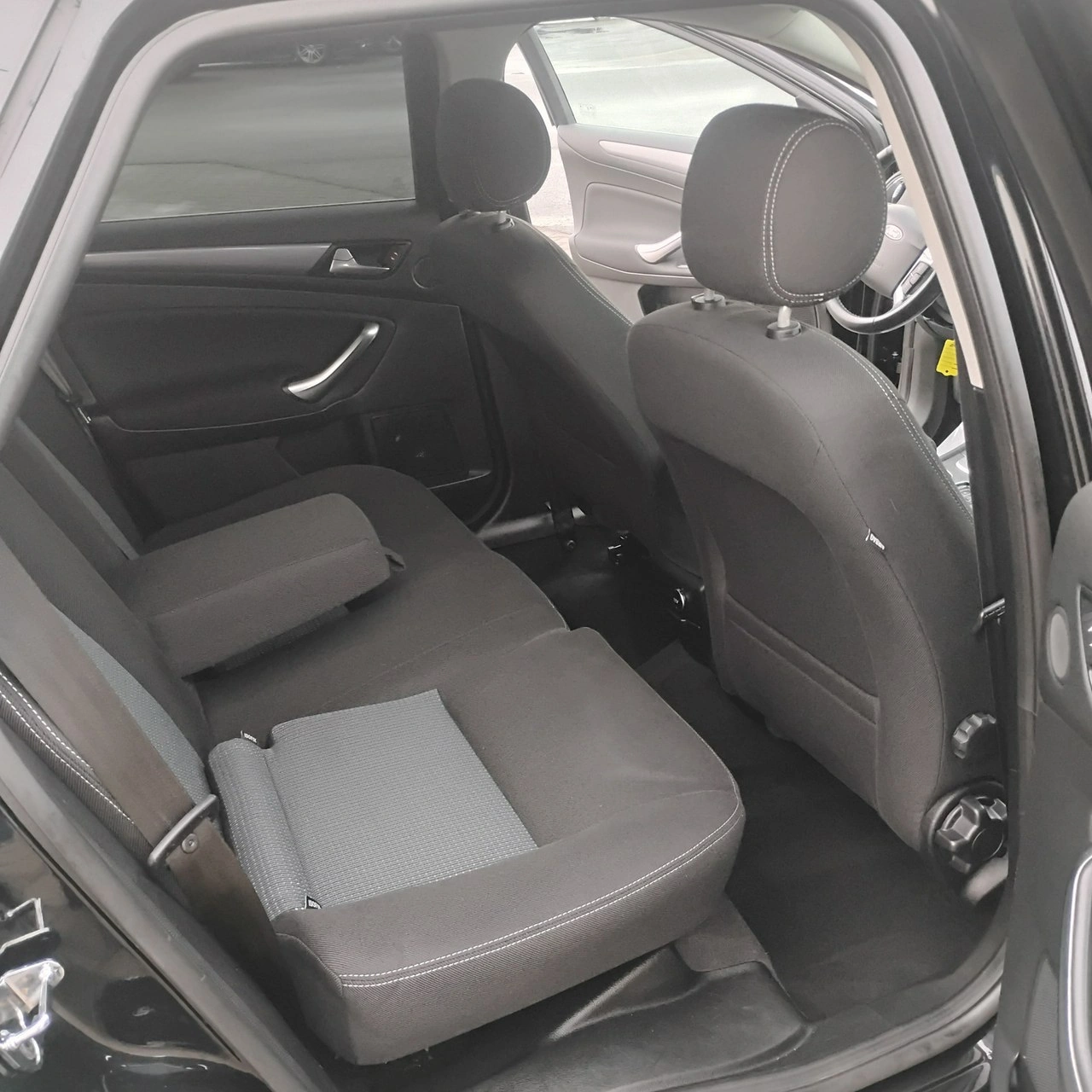 Ford Mondeo - Zdjęcie 32