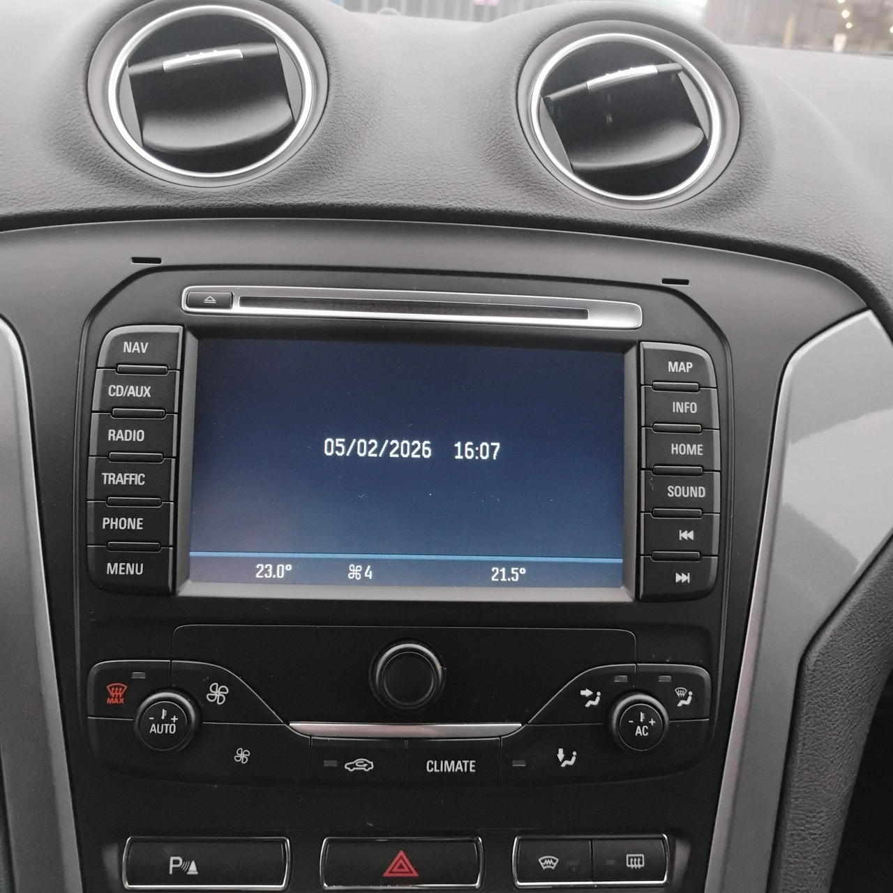 Ford Mondeo - Zdjęcie 12