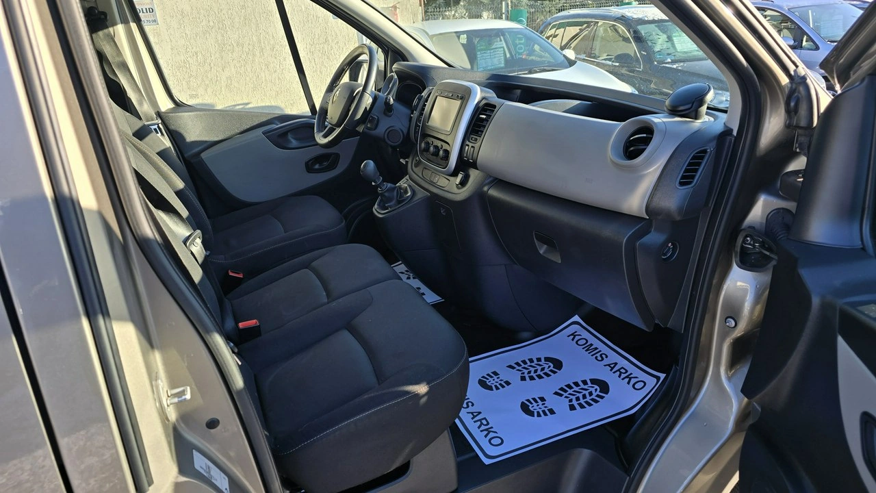 Renault Trafic - Zdjęcie 9