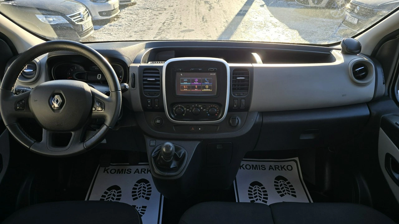 Renault Trafic - Zdjęcie 10