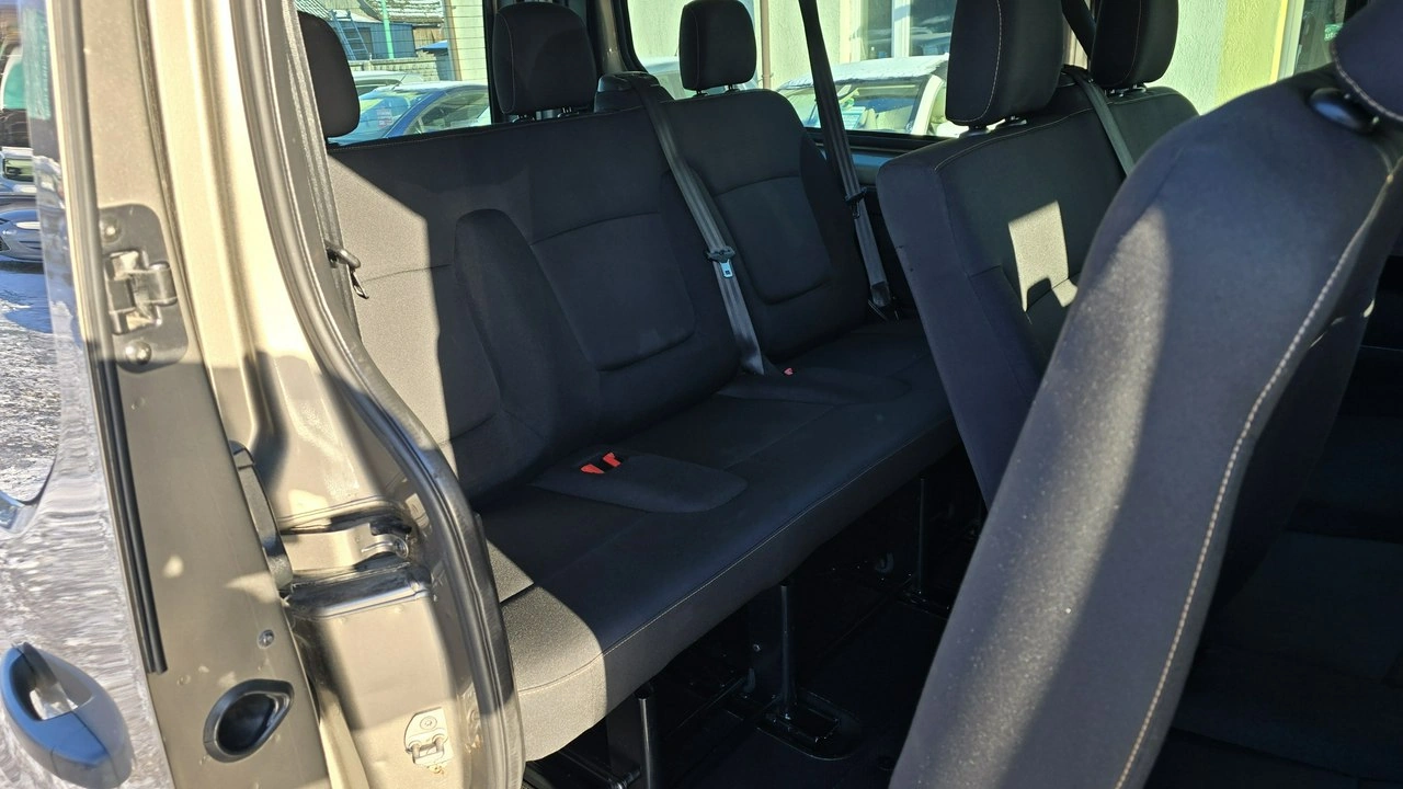 Renault Trafic - Zdjęcie 13