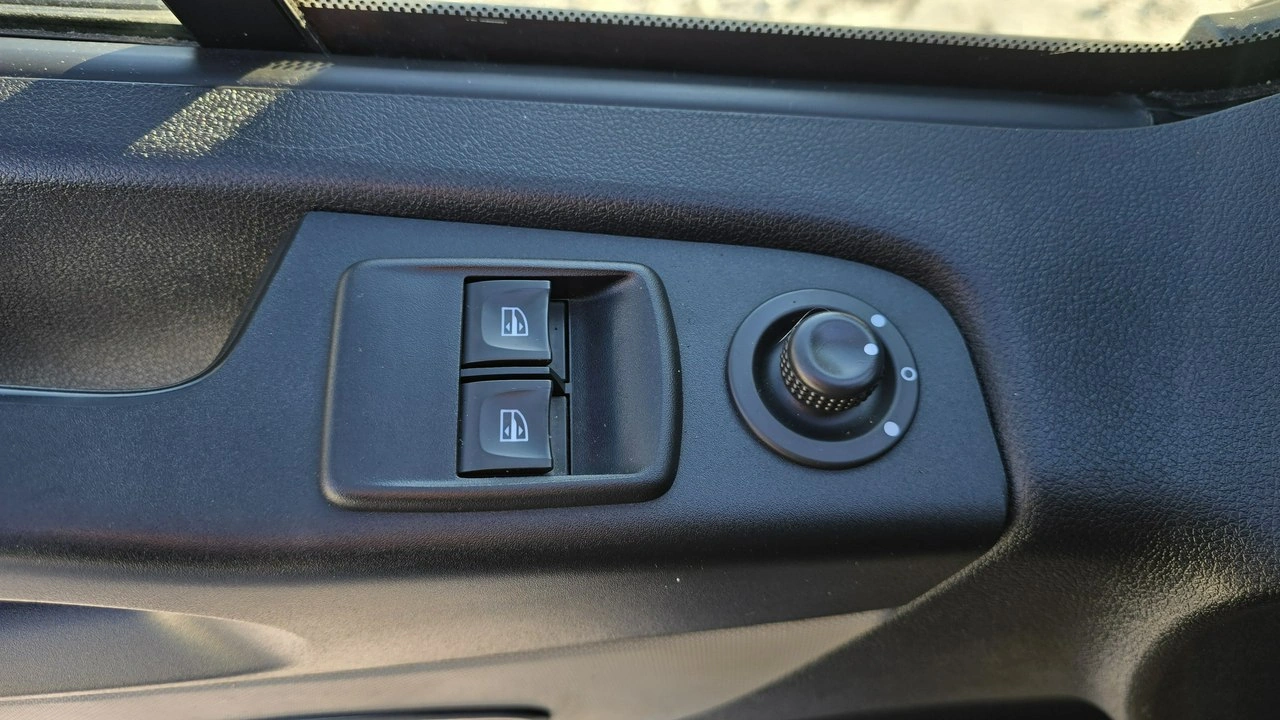 Renault Trafic - Zdjęcie 19