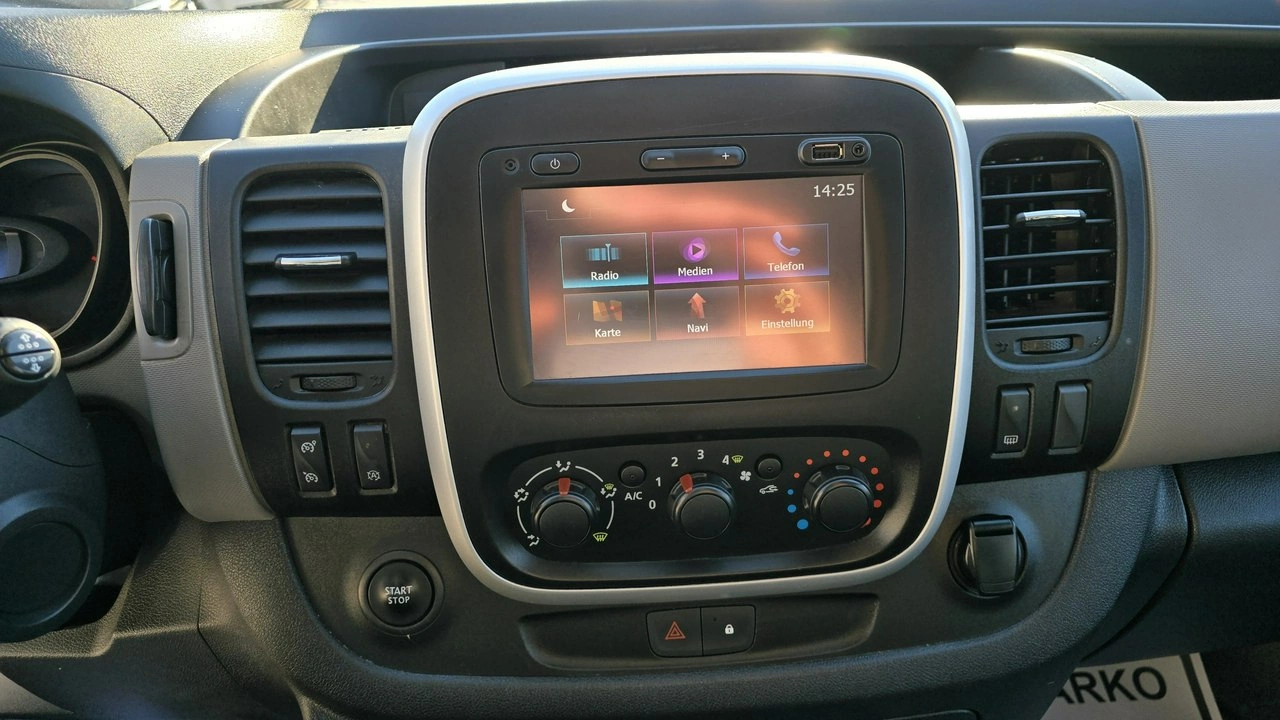 Renault Trafic - Zdjęcie 22