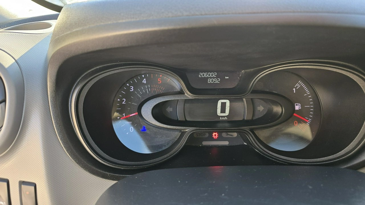 Renault Trafic - Zdjęcie 25