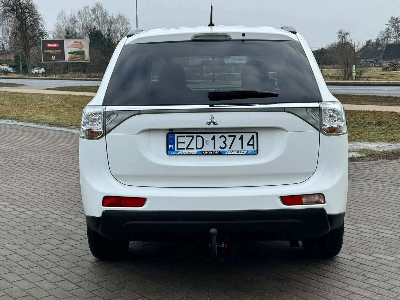 Mitsubishi Outlander - Zdjęcie 12