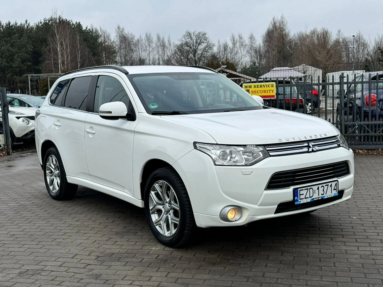 Mitsubishi Outlander - Zdjęcie 15