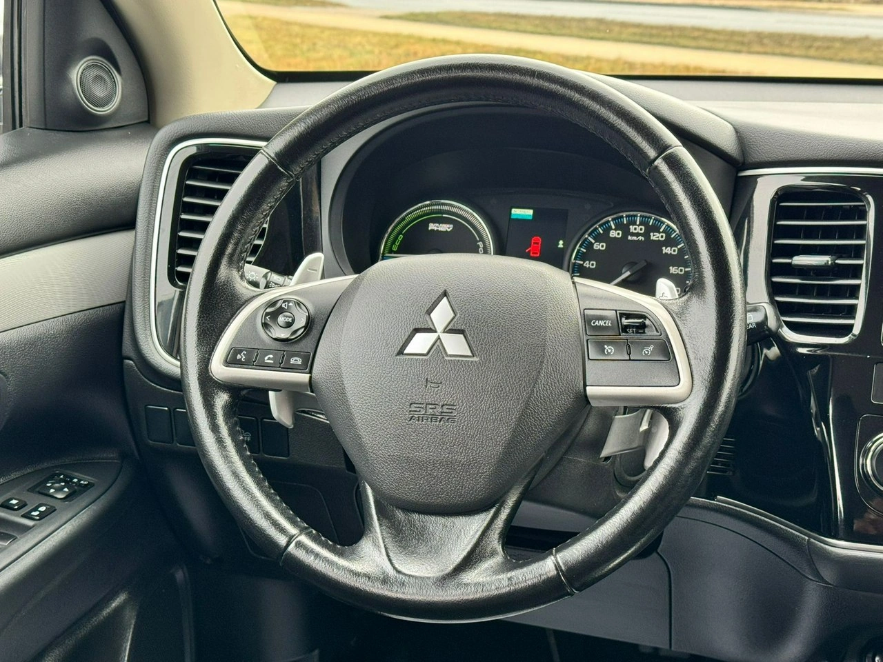 Mitsubishi Outlander - Zdjęcie 19