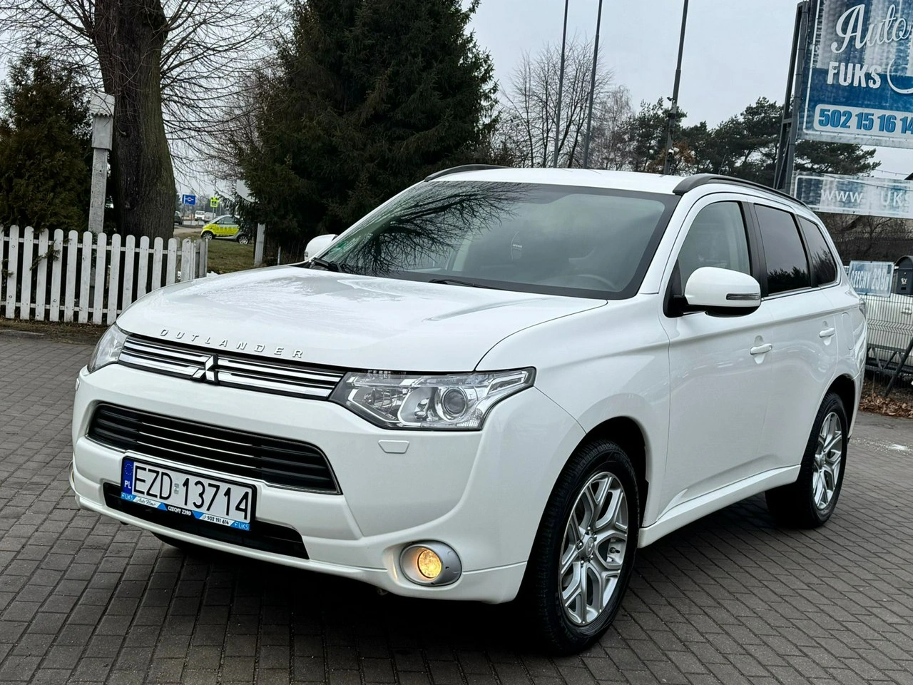 Mitsubishi Outlander - Zdjęcie 4