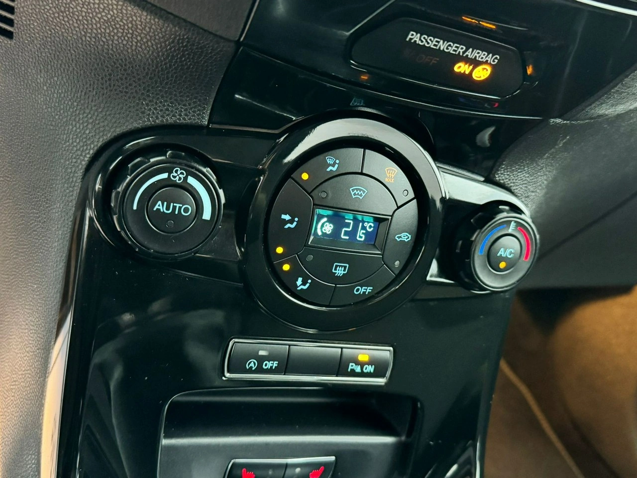 Ford Fiesta - Zdjęcie 22