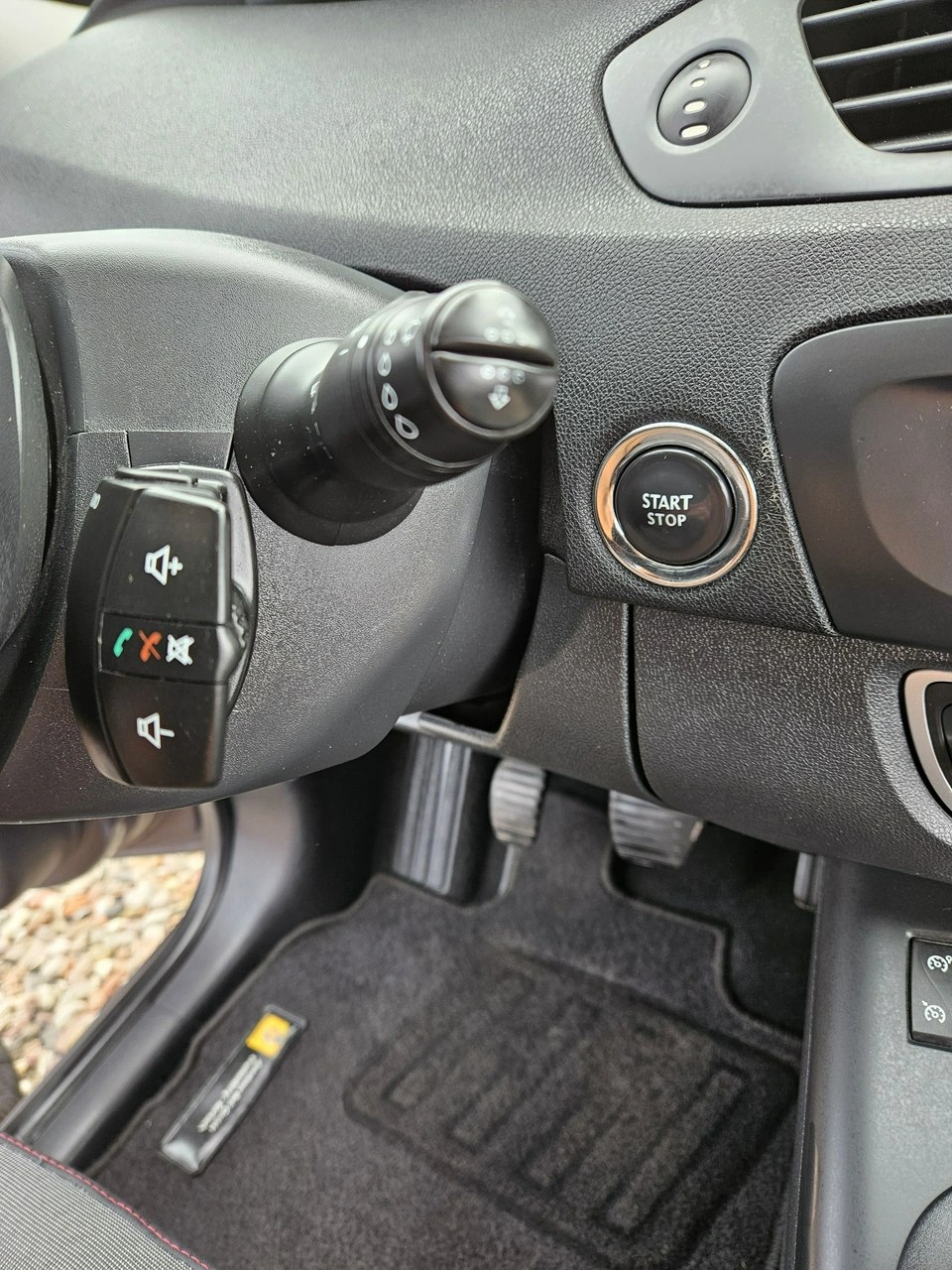 Renault Grand Scenic - Zdjęcie 15